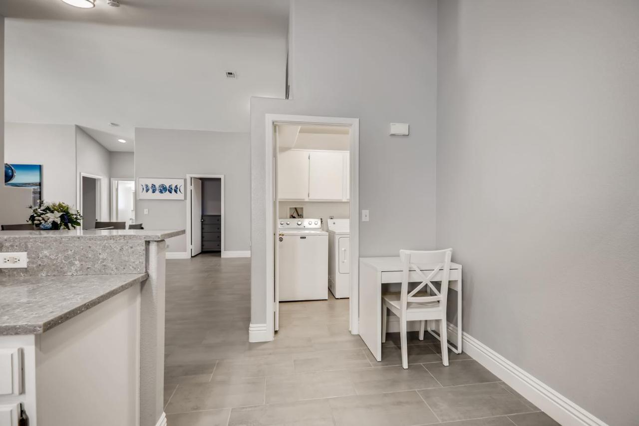 Luxurious House With A Pool, Spa, And Patio, Sleeps 6 Comfortably Las Vegas Luaran gambar