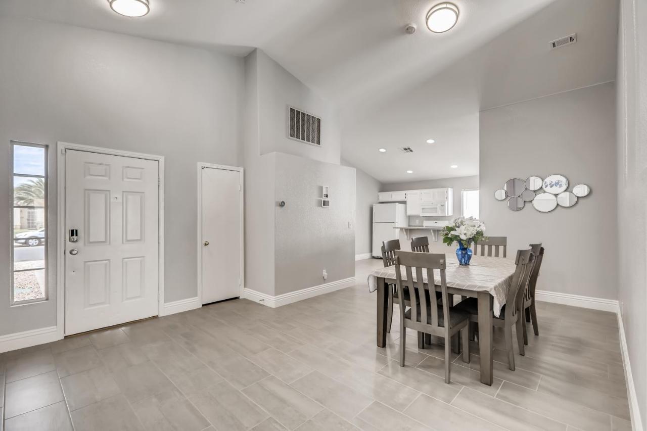 Luxurious House With A Pool, Spa, And Patio, Sleeps 6 Comfortably Las Vegas Luaran gambar
