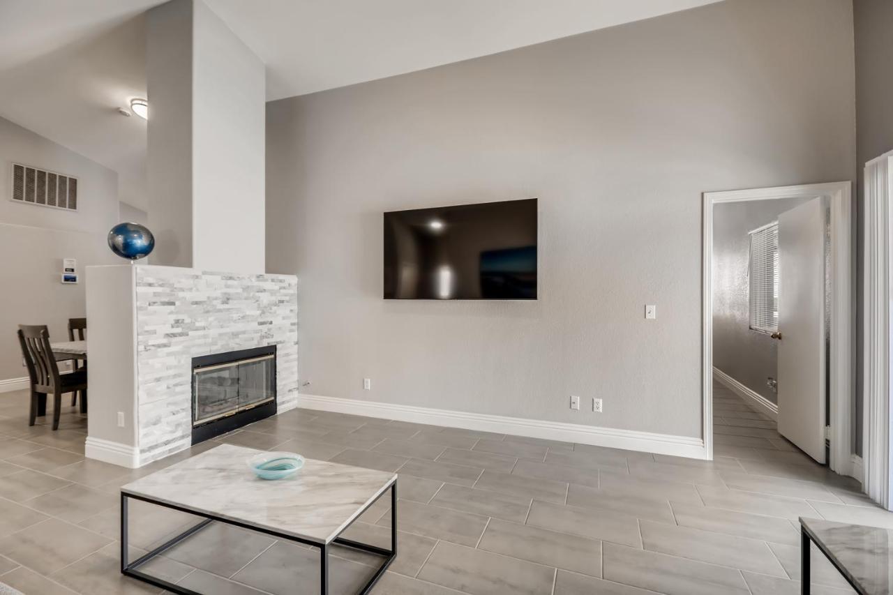 Luxurious House With A Pool, Spa, And Patio, Sleeps 6 Comfortably Las Vegas Luaran gambar