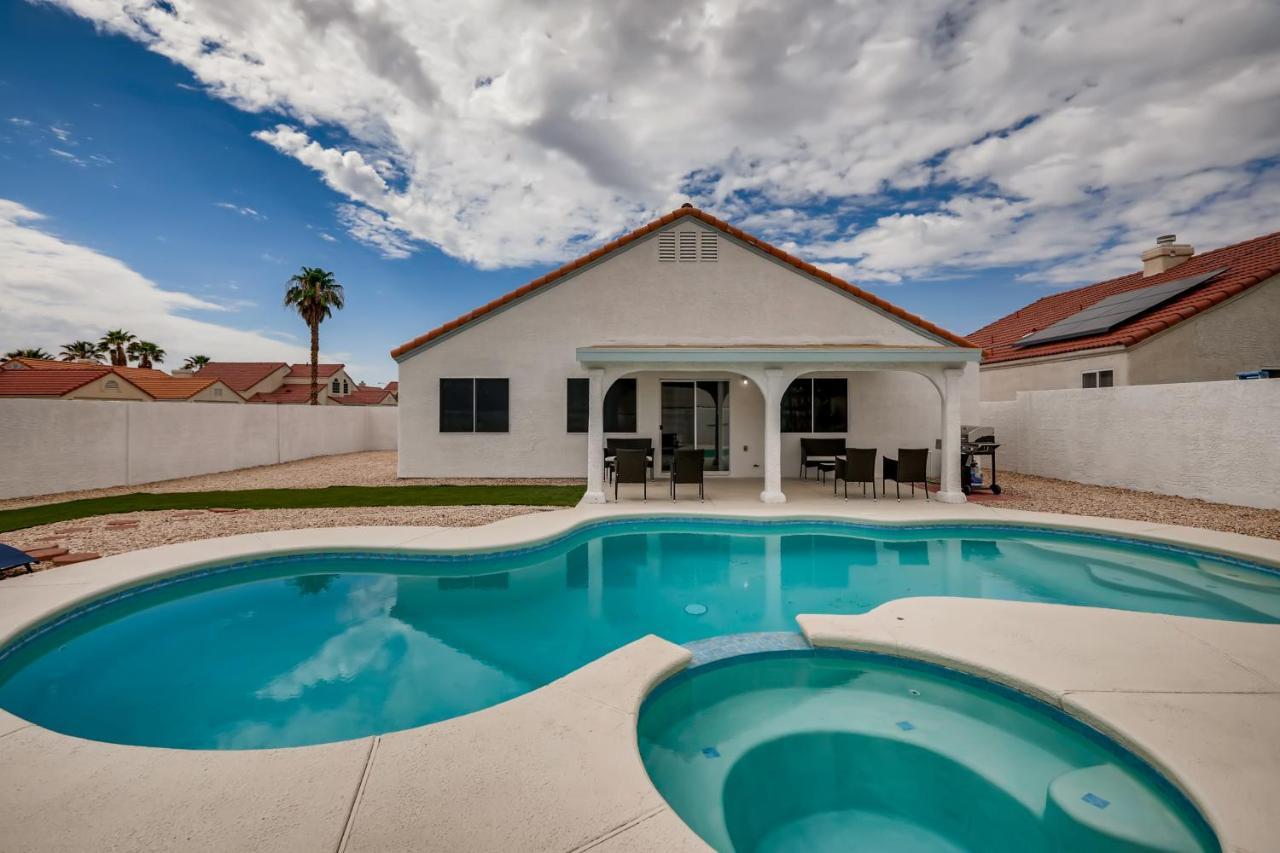 Luxurious House With A Pool, Spa, And Patio, Sleeps 6 Comfortably Las Vegas Luaran gambar