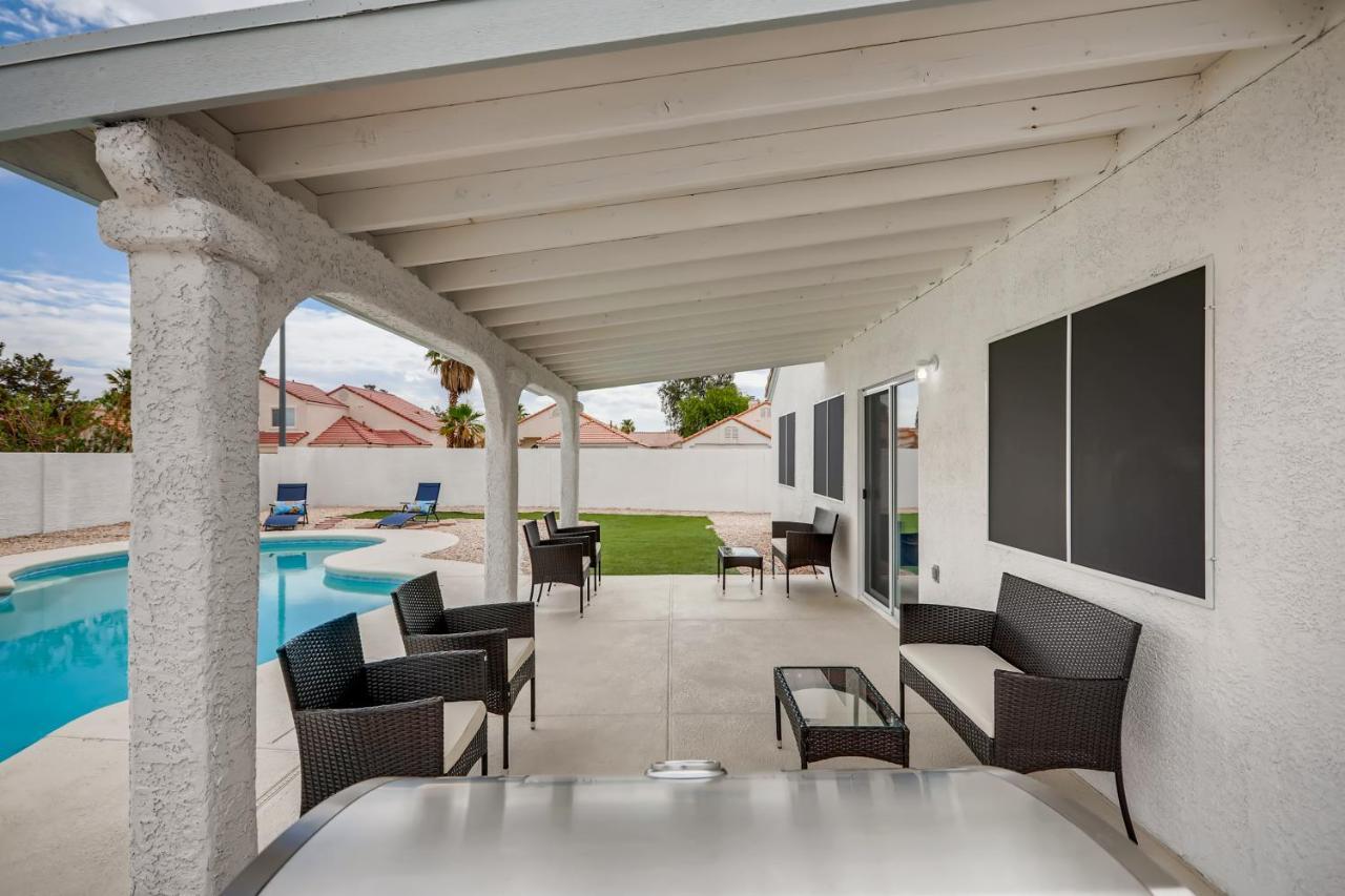 Luxurious House With A Pool, Spa, And Patio, Sleeps 6 Comfortably Las Vegas Luaran gambar